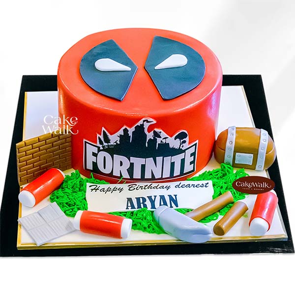 FORTNITE THEME CAKE-1