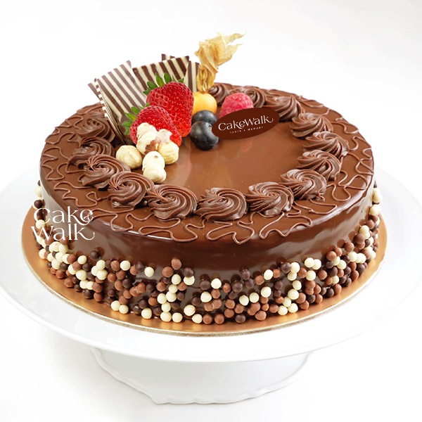 Eggless Chocolate Hazelnut Cake