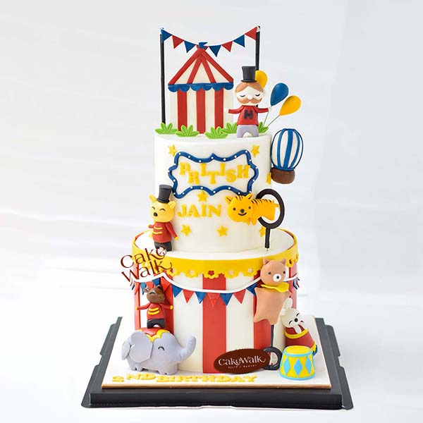 Circus Theme with Animal Cake