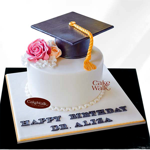 Graduation cake with flower